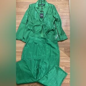St. John Emerald Green Pantsuit with Satin Finish